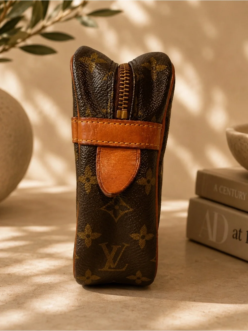 Louis Vuitton Compiegne 28 Custom Painted Crossbody | Vintage Monogram Bag - Picture 6 of 10